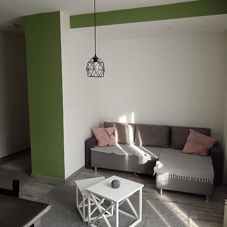 Apartman Petres Sombor Luaran gambar