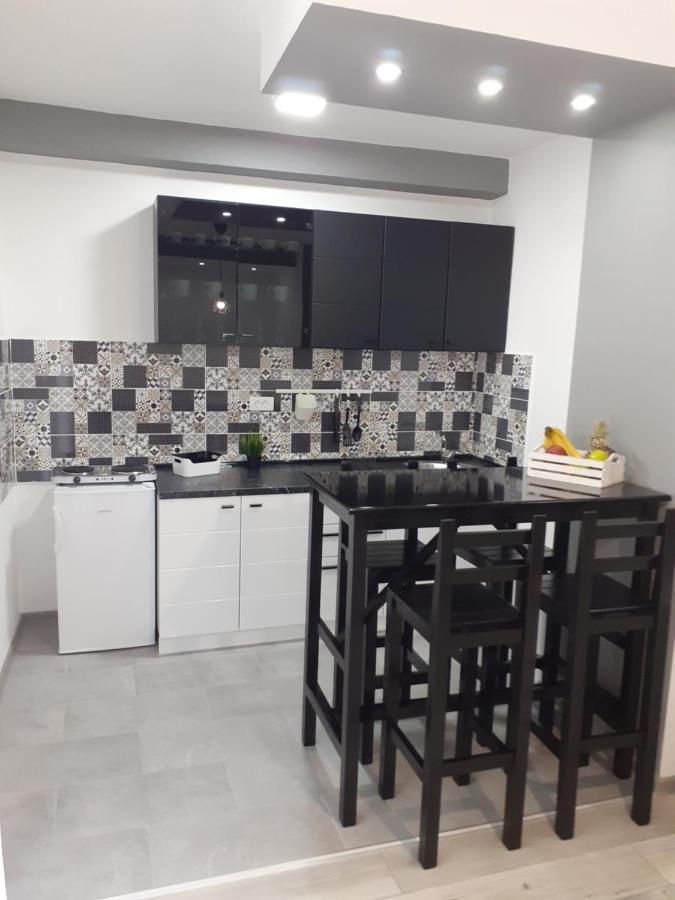 Apartman Petres Sombor Luaran gambar