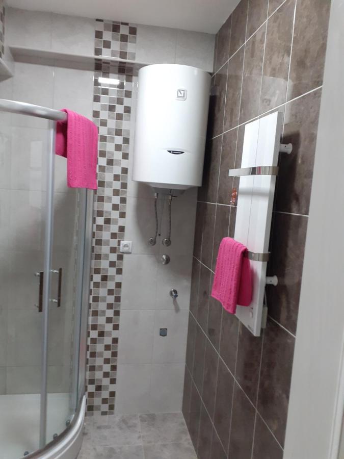 Apartman Petres Sombor Luaran gambar
