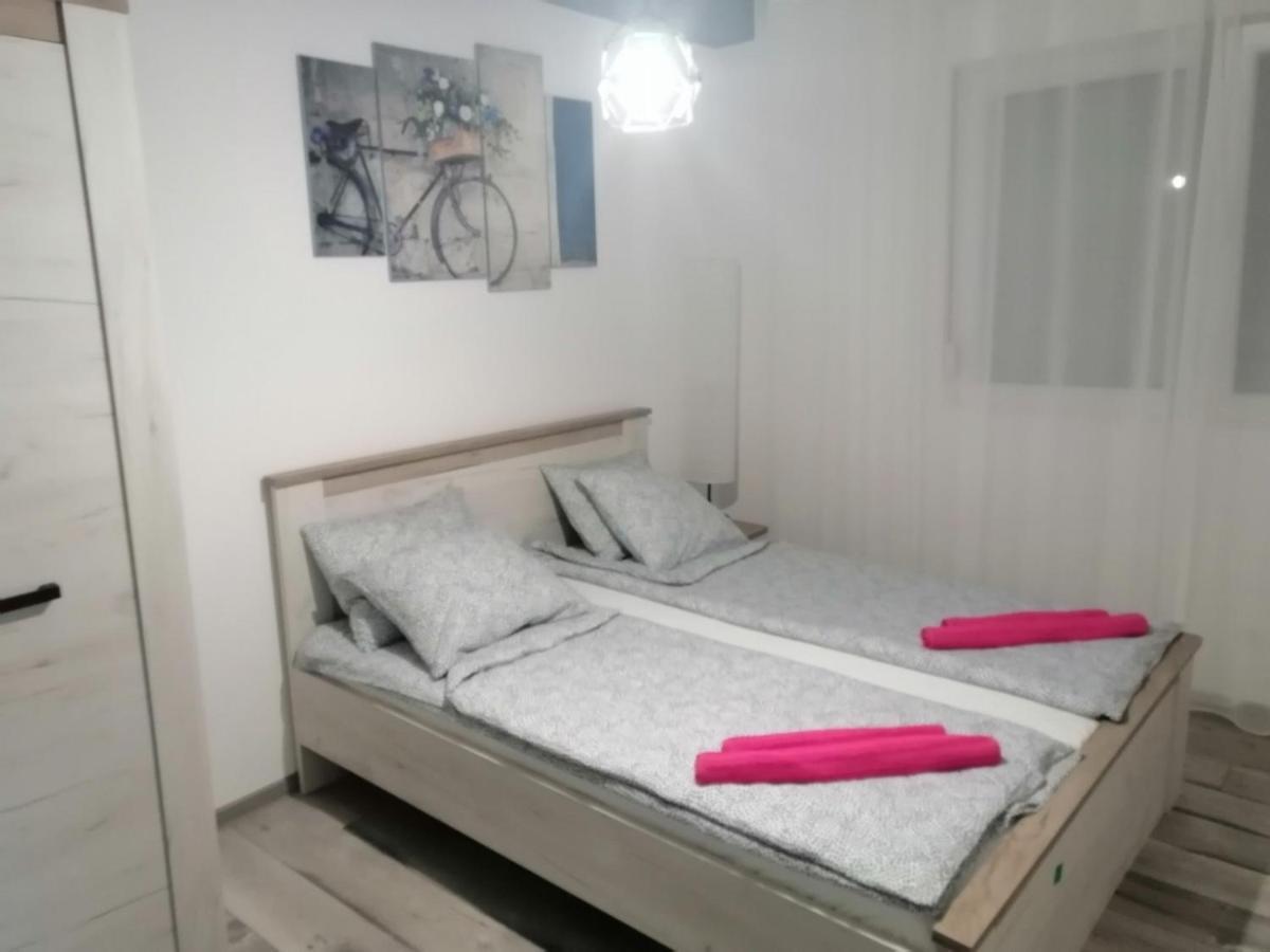 Apartman Petres Sombor Luaran gambar